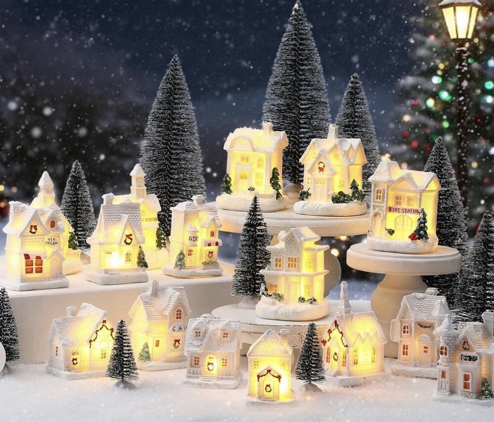 26 Pcs Resin Winter Miniature Village Sets Light up New